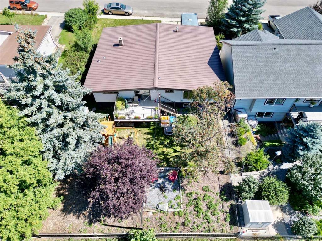 Fifth View of 234 Centre Street S, NONE, Linden, Alberta, T0M 1J0