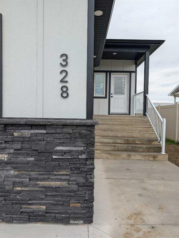 Third View of 328 Somerside Road SE, SE Southridge, Medicine Hat, Alberta, T1B 0R2