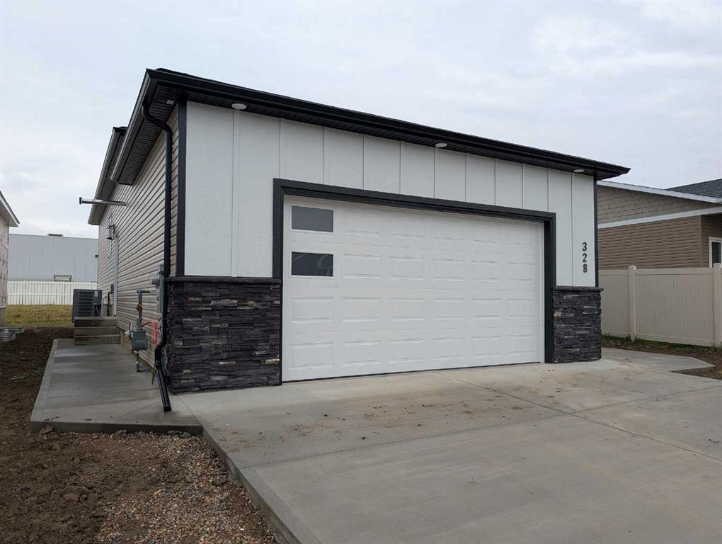 Fourth View of 328 Somerside Road SE, SE Southridge, Medicine Hat, Alberta, T1B 0R2