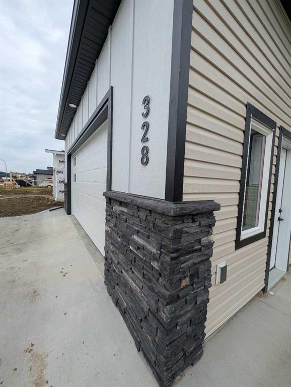 Fifth View of 328 Somerside Road SE, SE Southridge, Medicine Hat, Alberta, T1B 0R2