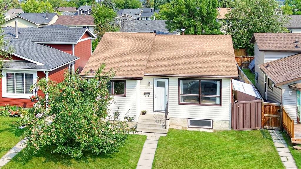 Second View of 40 River Valley Crescent SE, Riverbend, Calgary, Alberta, T2C 3J8