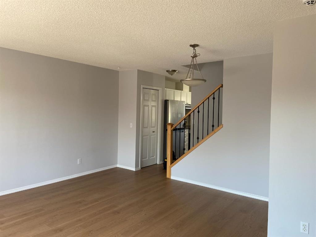 Fourth View of 102, 950 Arbour Lake Road NW, Arbour Lake, Calgary, Alberta, T3G 5B3