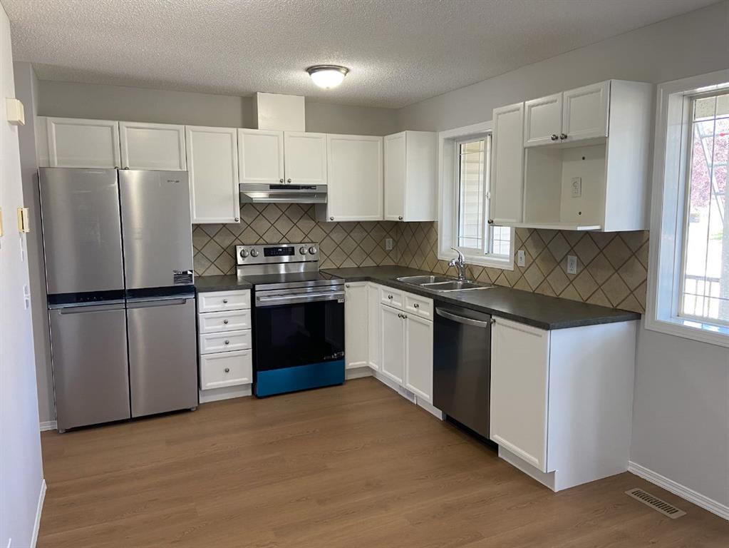 Fifth View of 102, 950 Arbour Lake Road NW, Arbour Lake, Calgary, Alberta, T3G 5B3