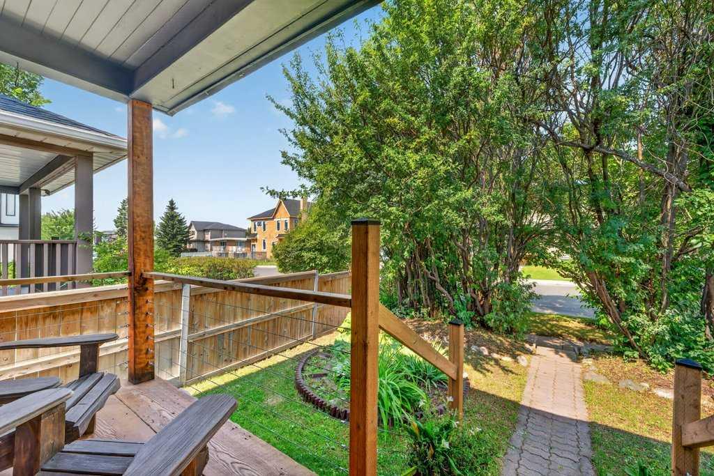 Fourth View of 303 27 Avenue NE, Tuxedo Park, Calgary, Alberta, T2E 2A3