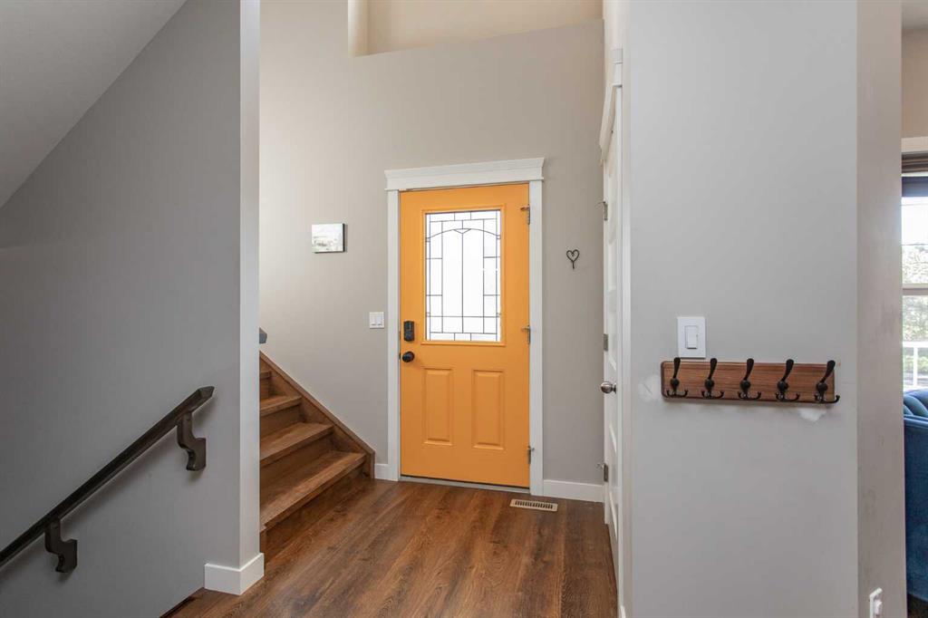 Fifth View of 5324 44 Avenue , Woodlea, Red Deer, Alberta, T4N 3J2