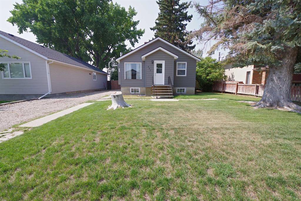 607 6 Street N, A2338933, Alberta,