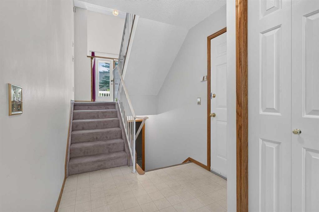 Fourth View of 52 Glenbrook Villas SW, Glenbrook, Calgary, Alberta, T3E 7E8