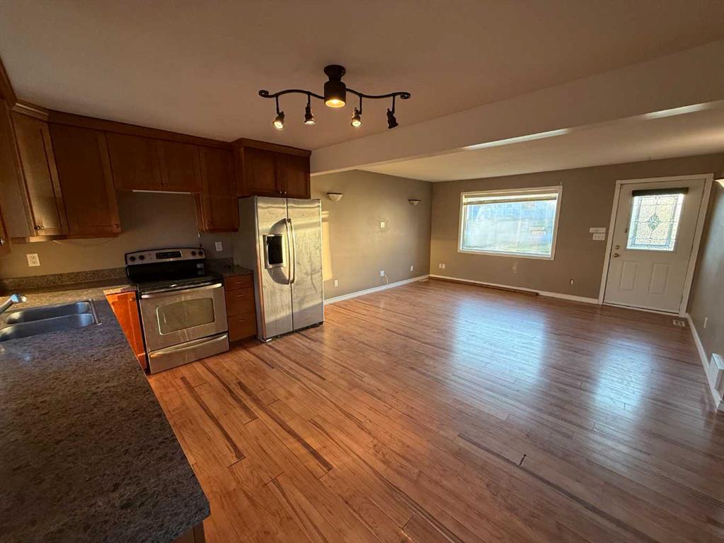 Fifth View of 126 3rd Street W, NONE, St. Walburg, Saskatchewan, S0M 2T0