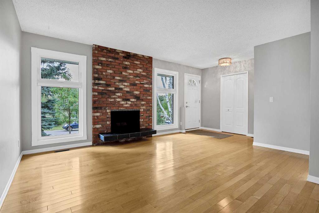 Fifth View of 1307 56 Avenue NW, North Haven Upper, Calgary, Alberta, T2K 5M2