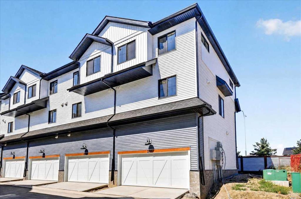 Fourth View of 201, 1750 Rangeview Drive SE, Rangeview, Calgary, Alberta, T3S0X3