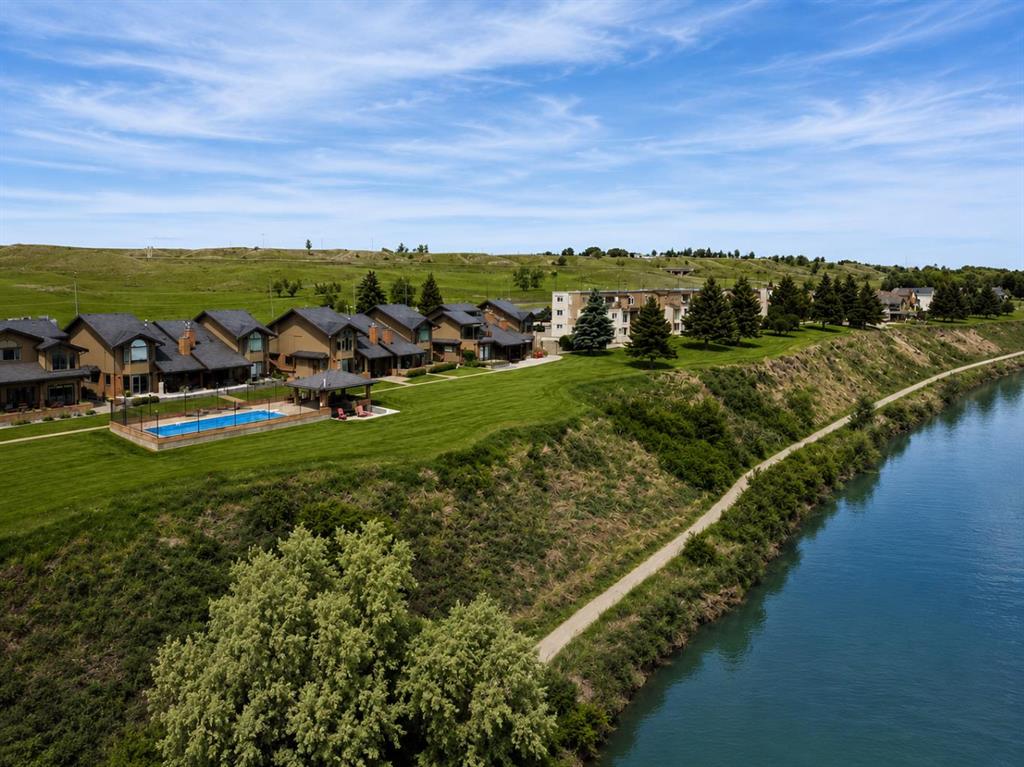 112, 1051 3 Street NW, A2339039, Alberta,