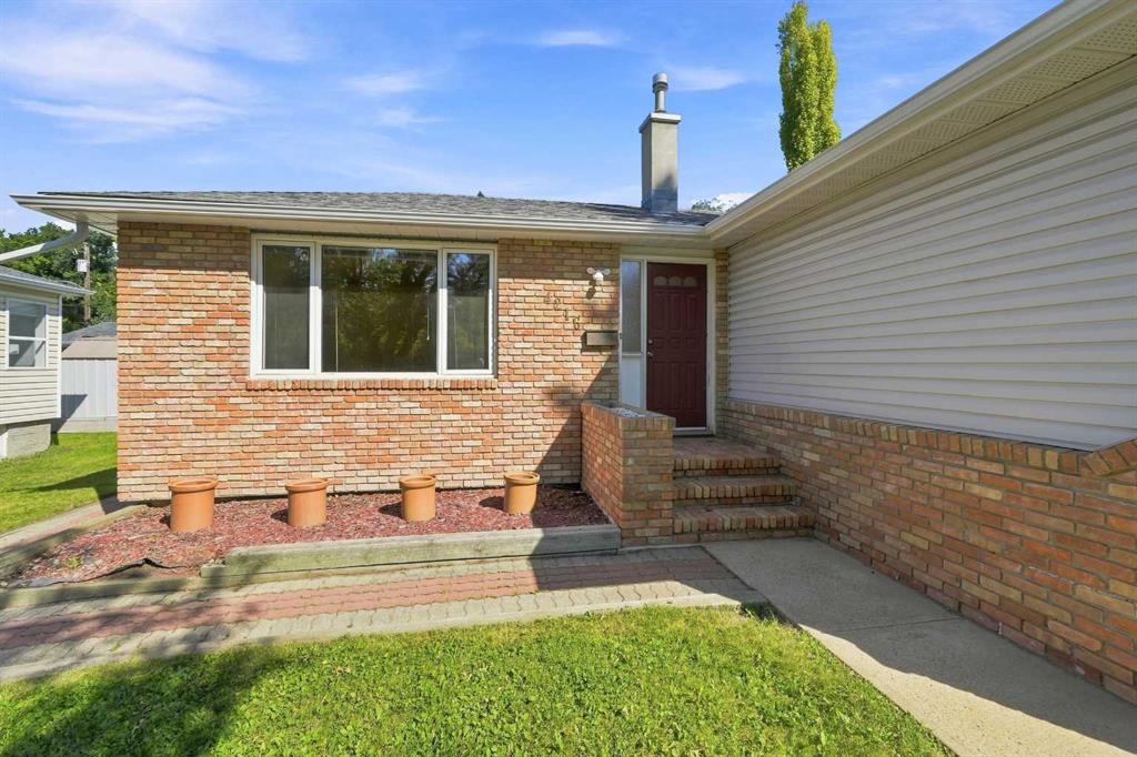 Third View of 4216 37 Street , Mountview, Red Deer, Alberta, T4N 0T7