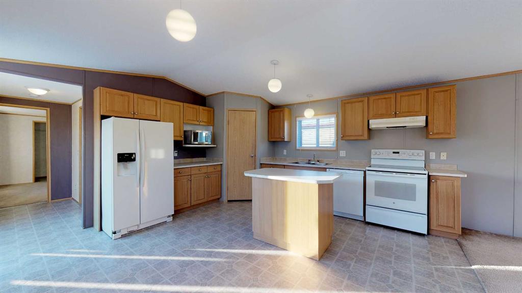 Fifth View of 9011 88 Avenue , MH - Creekside, Grande Prairie, Alberta, T8X 1V5