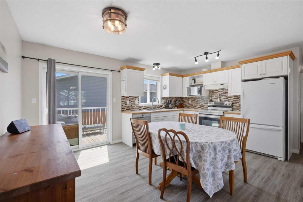 Fifth View of 5401 58 Avenue Close  , Lucas Heights, Ponoka, Alberta, T4J 1P8