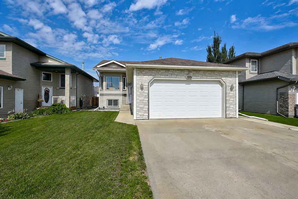 Third View of 10720 124B Avenue , Royal Oaks, Grande Prairie, Alberta, T8V 8K8