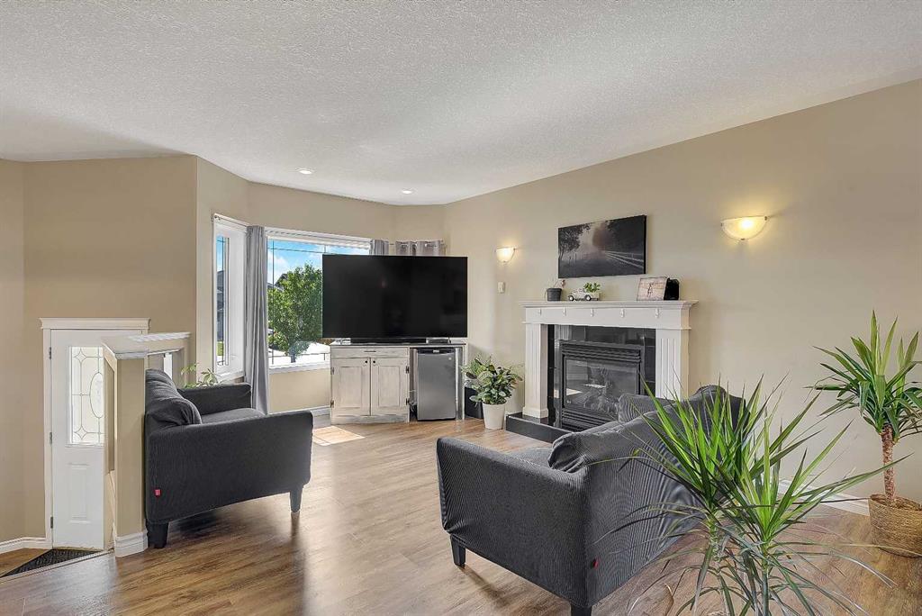 Fifth View of 10720 124B Avenue , Royal Oaks, Grande Prairie, Alberta, T8V 8K8