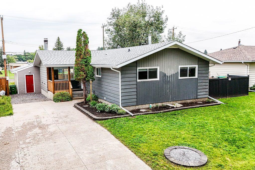 Second View of 3 Montcalm Avenue , Mount Pleasant, Camrose, Alberta, T4V 2K9