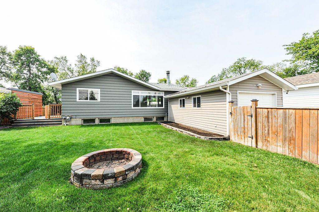 Fourth View of 3 Montcalm Avenue , Mount Pleasant, Camrose, Alberta, T4V 2K9