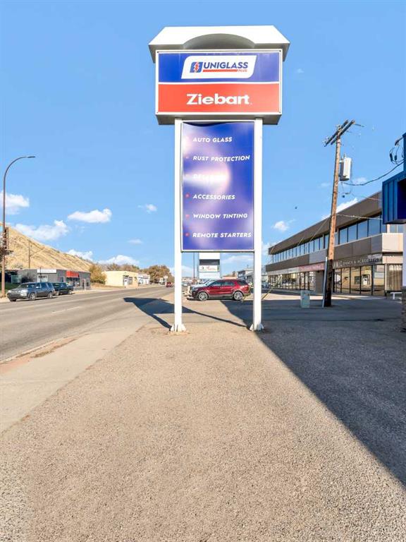 Fifth View of 1137 & 1139 Kingsway Avenue SE, River Flats, Medicine Hat, Alberta, T1A2Y1