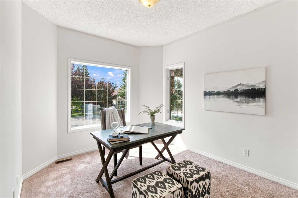 Fifth View of 21 Scimitar Heath NW, Scenic Acres, Calgary, Alberta, T3L 2E1