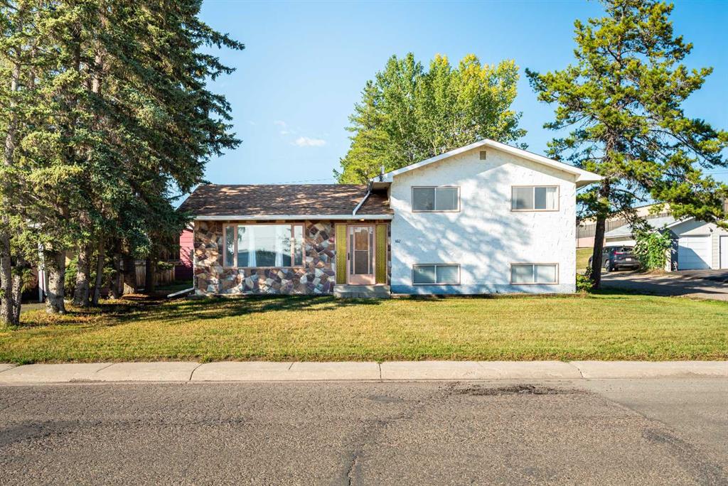 602 Royal Drive , A2339233, Alberta,