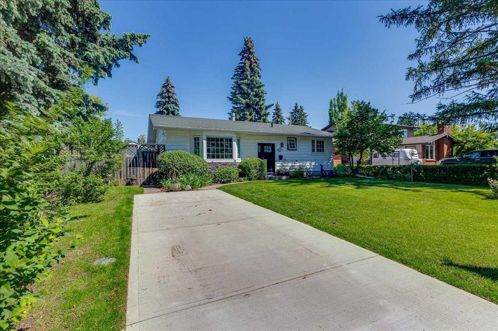 Third View of 109 Selkirk Boulevard , Sunnybrook, Red Deer, Alberta, T4N 0G8