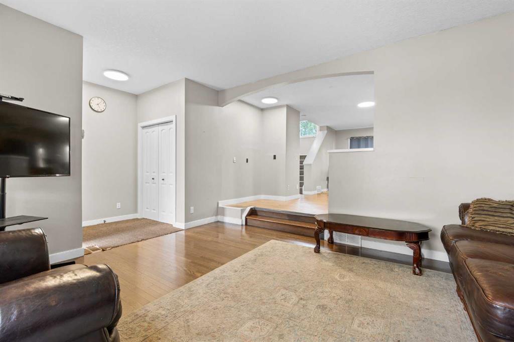Fourth View of 303 Saddlebrook Way NE, Saddle Ridge, Calgary, Alberta, T3J 0B4