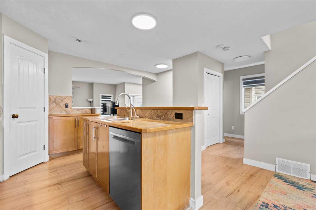 Fifth View of 303 Saddlebrook Way NE, Saddle Ridge, Calgary, Alberta, T3J 0B4