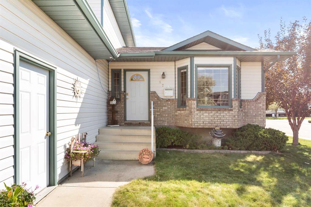 Third View of 97 Stanfield Way SE, SE Southridge, Medicine Hat, Alberta, T1B4J4