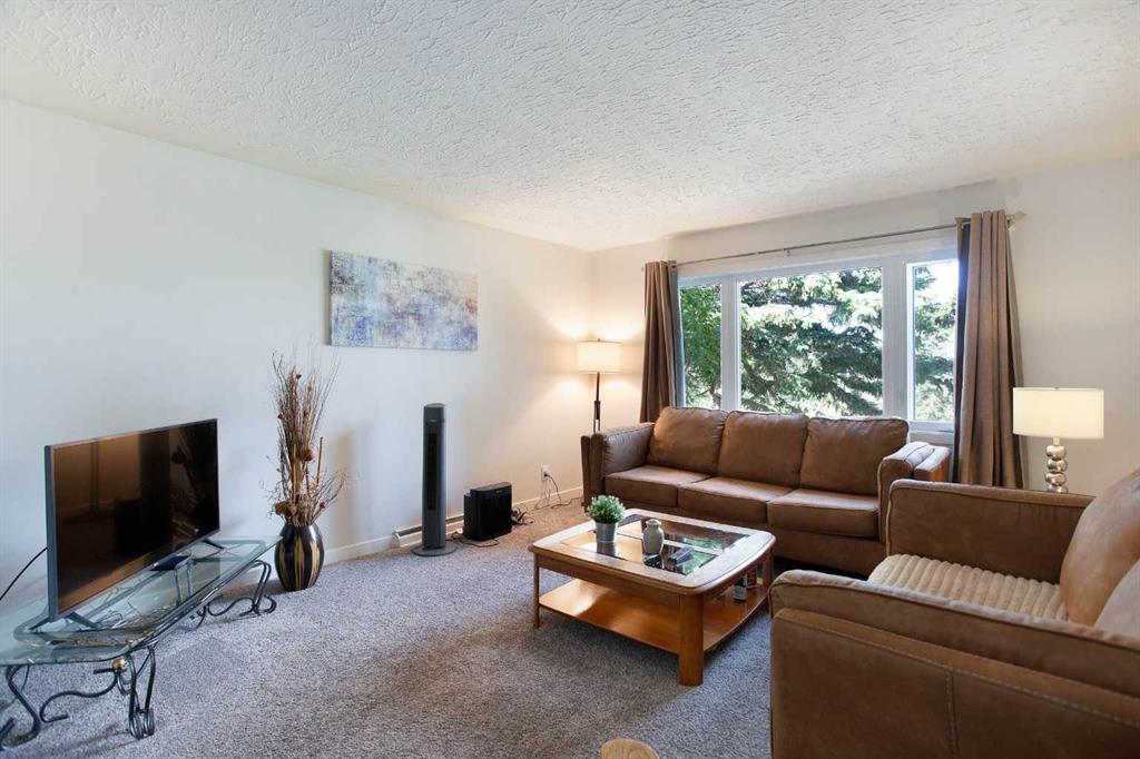 Fourth View of 3222/3224 14 Street NW, Rosemont, Calgary, Alberta, T2K1H8