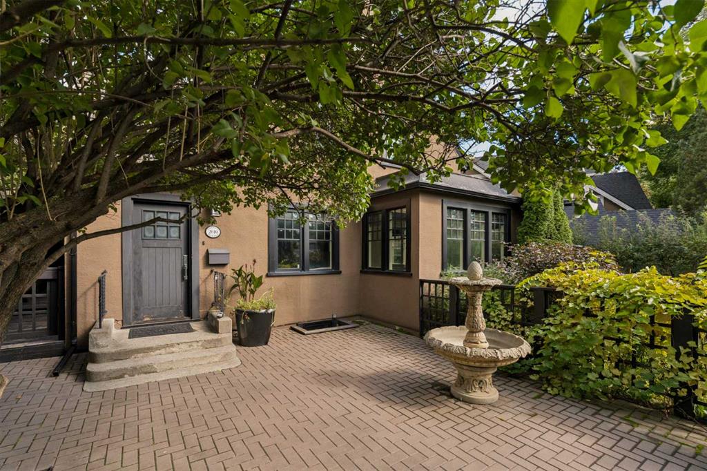 Fifth View of 2610 10 Street SW, Upper Mount Royal, Calgary, Alberta, T2T 3G9