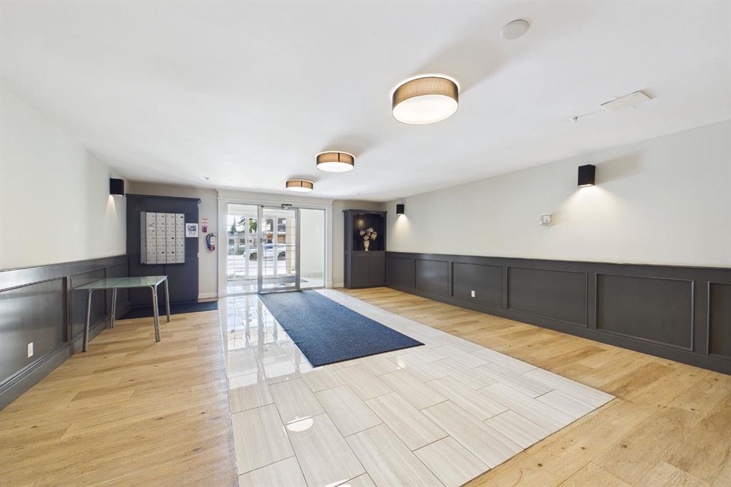 Third View of 303, 2134 Kensington Road NW, West Hillhurst, Calgary, Alberta, T2N 3R7
