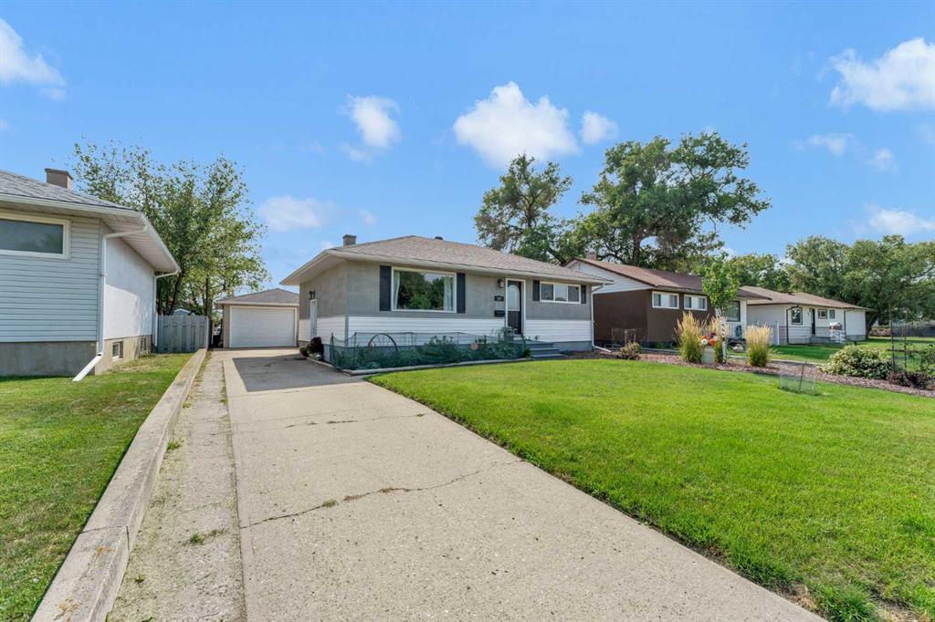 Fourth View of 117 14 Street NW, Northwest Crescent Heights, Medicine Hat, Alberta, T1A6R5