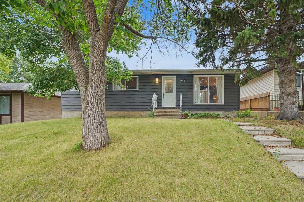 Second View of 711 118 Avenue SW, Canyon Meadows, Calgary, Alberta, T2W 0E6