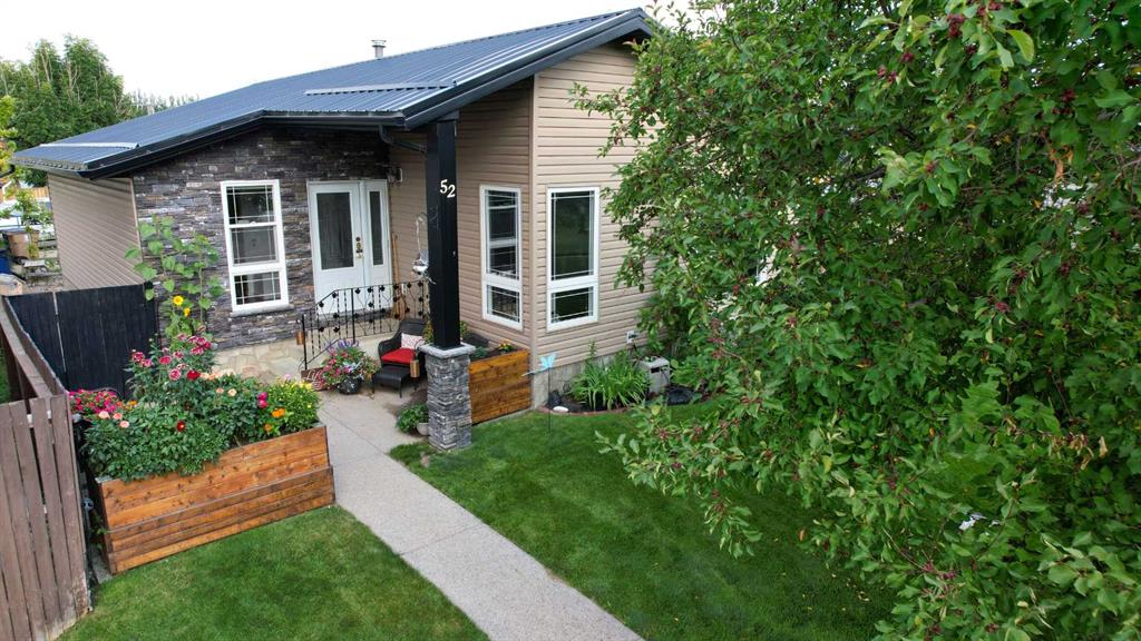 52 Chinook Way W, A2339436, Alberta,