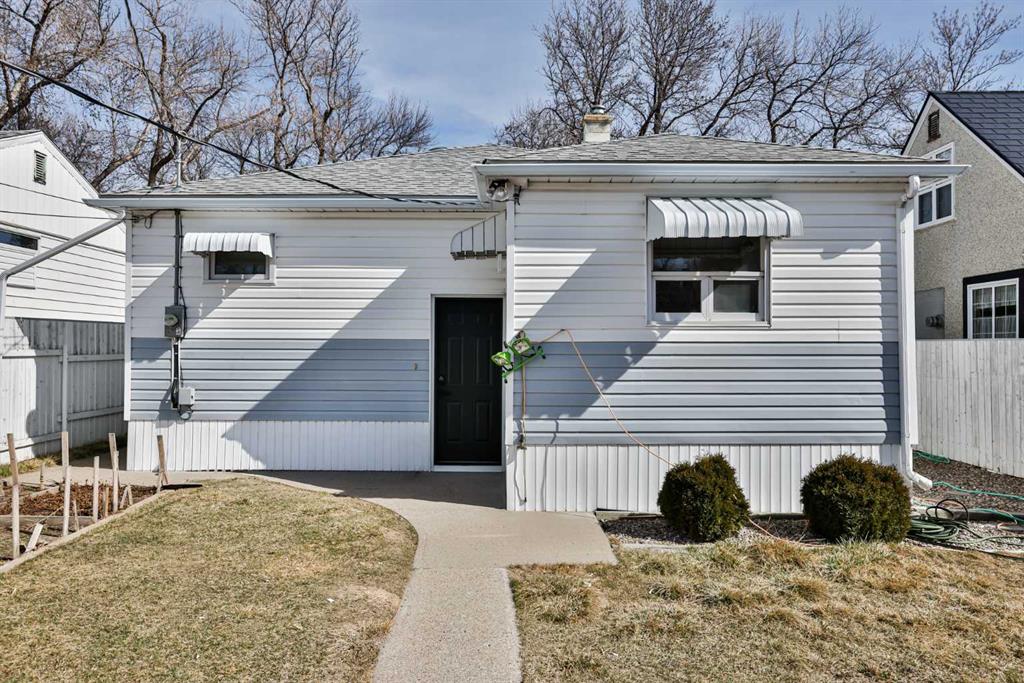 Fourth View of 722 20 Street S, Victoria Park, Lethbridge, Alberta, T1J 3J4