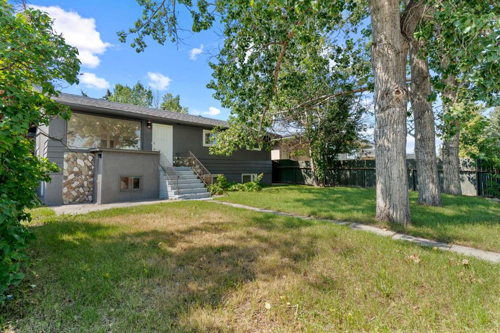 Third View of 1527 52 Street SE, Forest Lawn, Calgary, Alberta, T2A 1T9