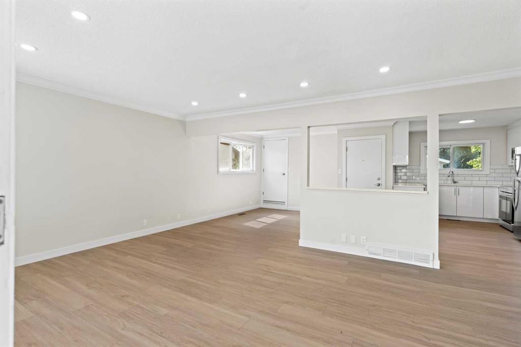 Fifth View of 1527 52 Street SE, Forest Lawn, Calgary, Alberta, T2A 1T9