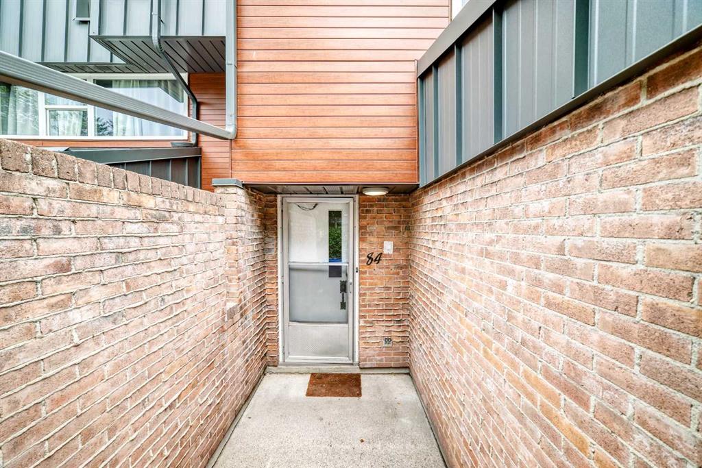 Third View of 84 Brae Glen Lane SW, Braeside, Calgary, Alberta, T2W 1B6