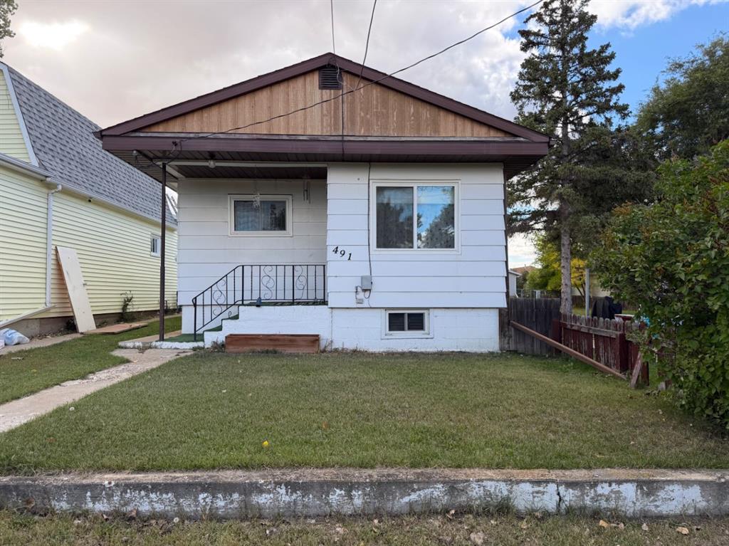491 2 Street , A2339556, Alberta,