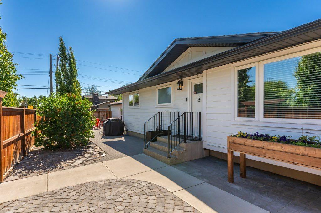 MLS® listing #115196033 for sale located at 9504 3 Street SE