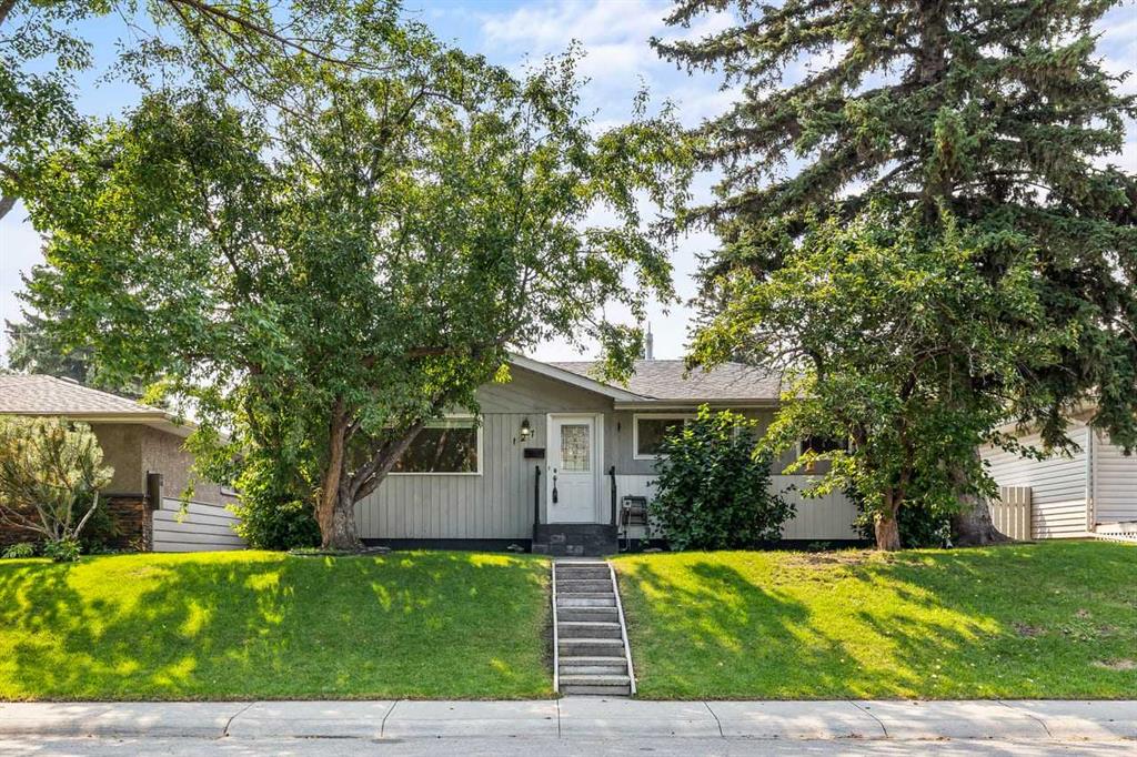 127 Fredson Drive SE, A2339587, Alberta,