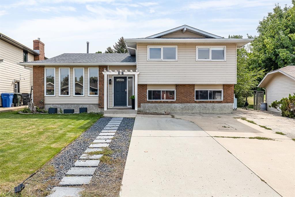 37 Sunflower Court SE, A2339593, Alberta,