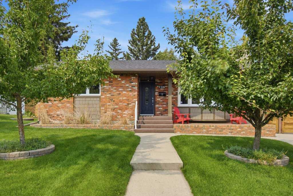 Second View of 736 Canfield Place SW, Canyon Meadows, Calgary, Alberta, T2W1K6