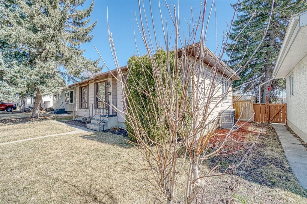 Third View of 7412 Fleetwood Drive SE, Fairview, Calgary, Alberta, T2H 0X1