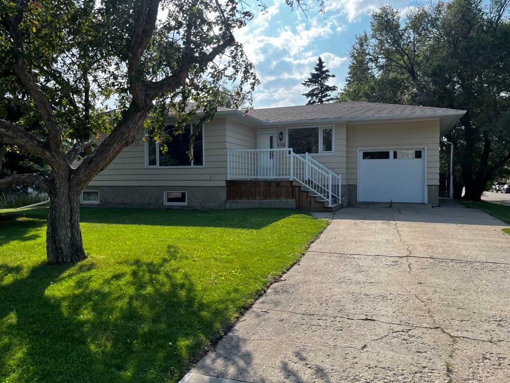 Third View of 5202 56 Avenue , NONE, Olds, Alberta, T4H 1H8