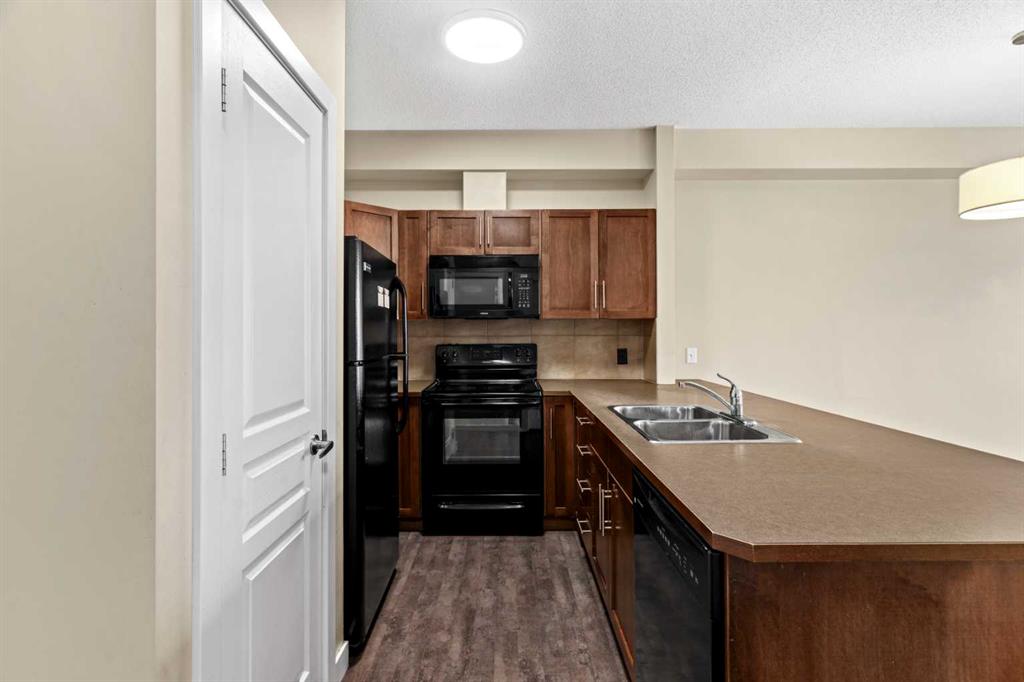 Fourth View of 212, 10 Panatella Road NW, Panorama Hills, Calgary, Alberta, T3K 0V4