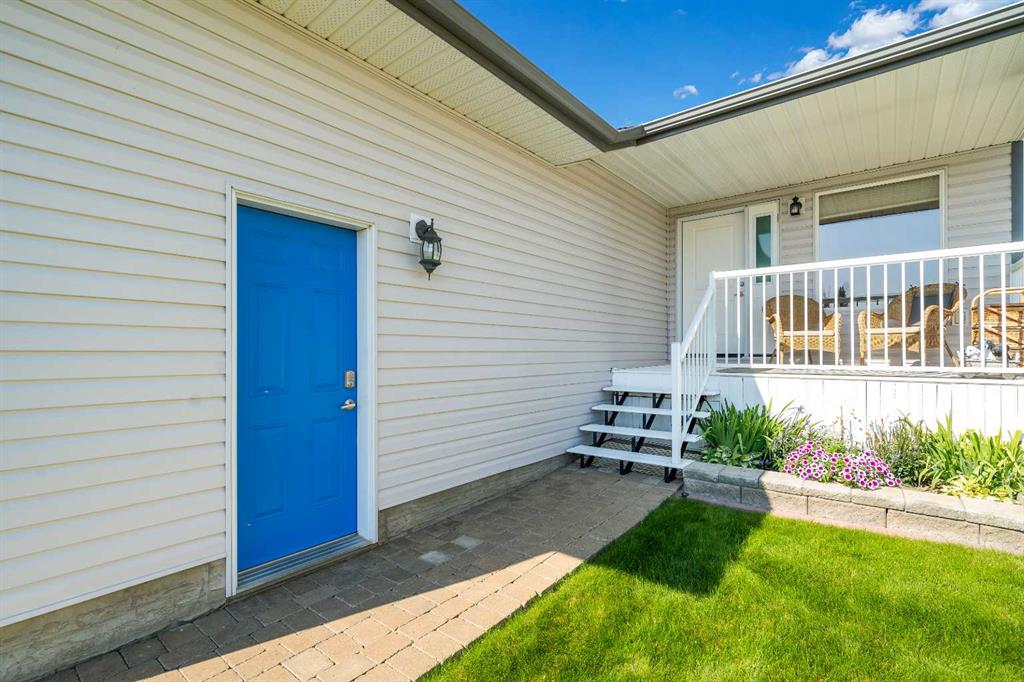 Third View of 228 Ranchman Bay NE, Ranchland, Medicine Hat, Alberta, T1C 0E5