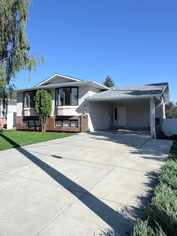 857 4 Avenue W, A2339846, Alberta,
