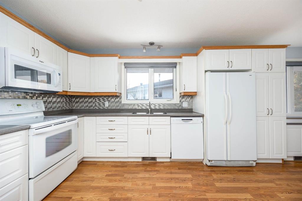 Third View of 276 Cochrane Crescent , Thickwood, Fort McMurray, Alberta, T9K 1J4